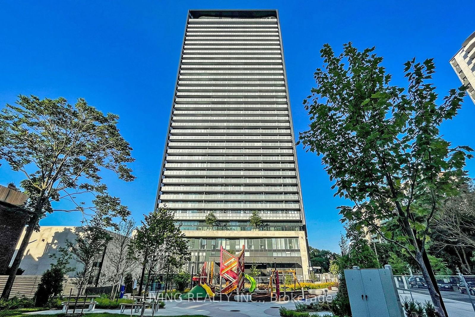 575 Bloor St E, unit 1202 for sale