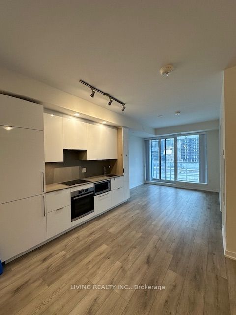 28 Freeland St, unit 805 for rent