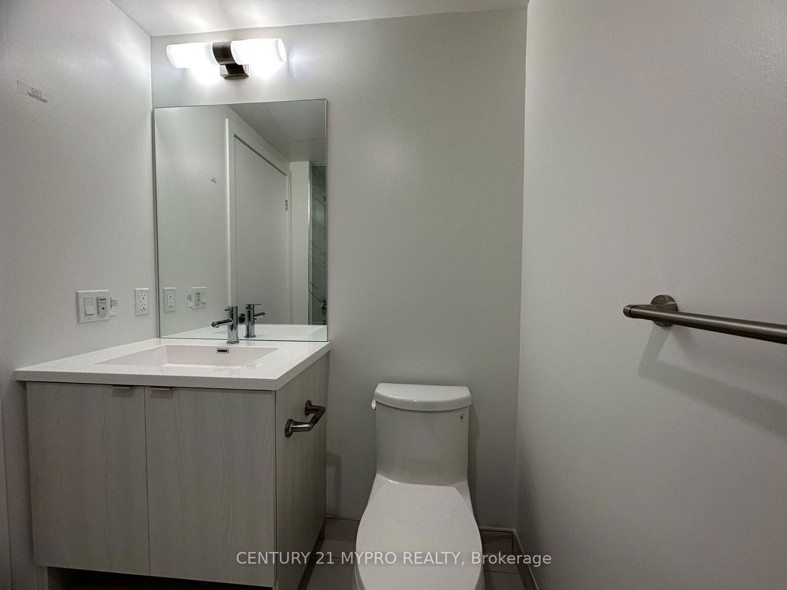 138 Downes St, unit 6710 for rent