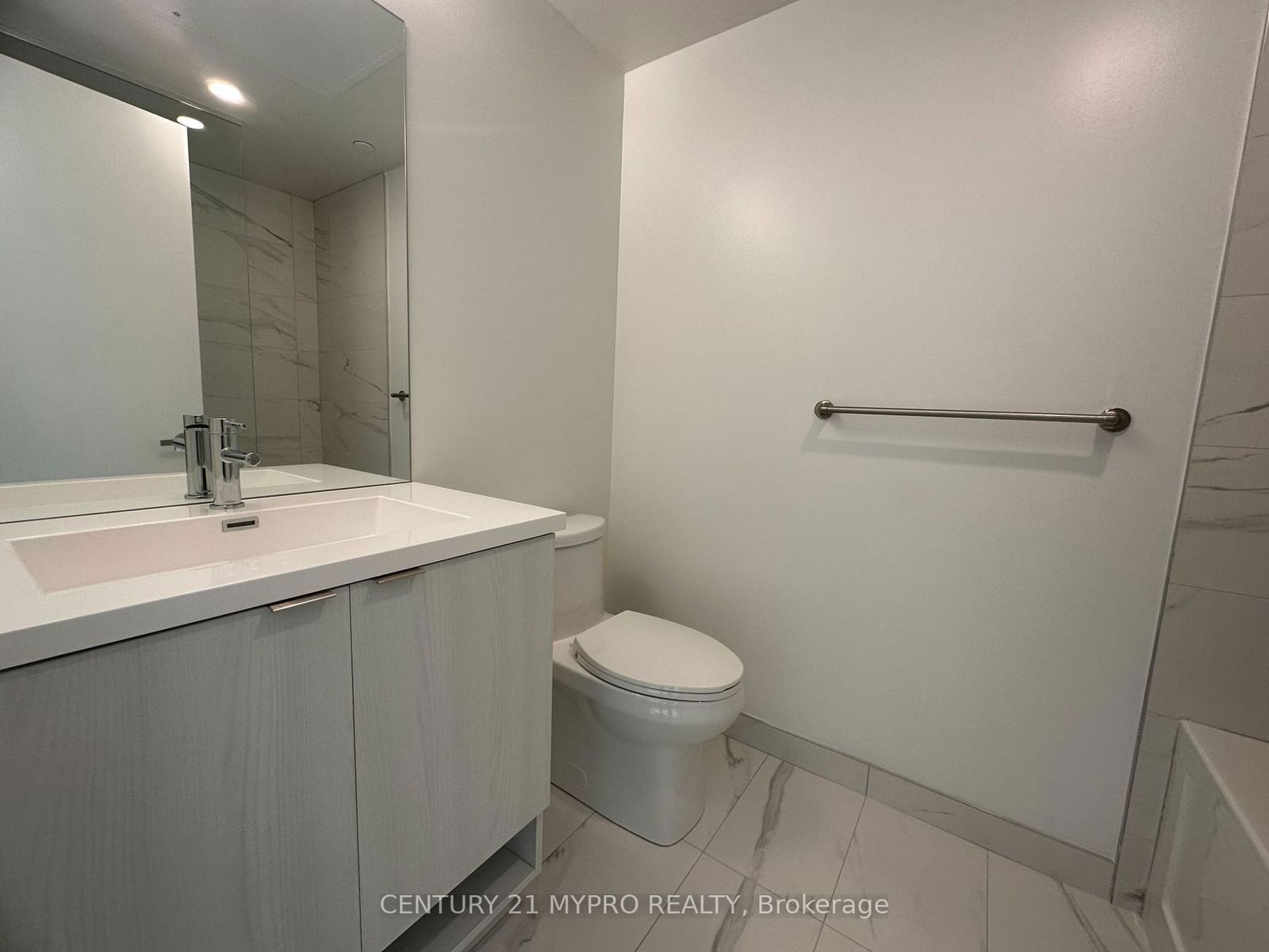 138 Downes St, unit 6710 for rent