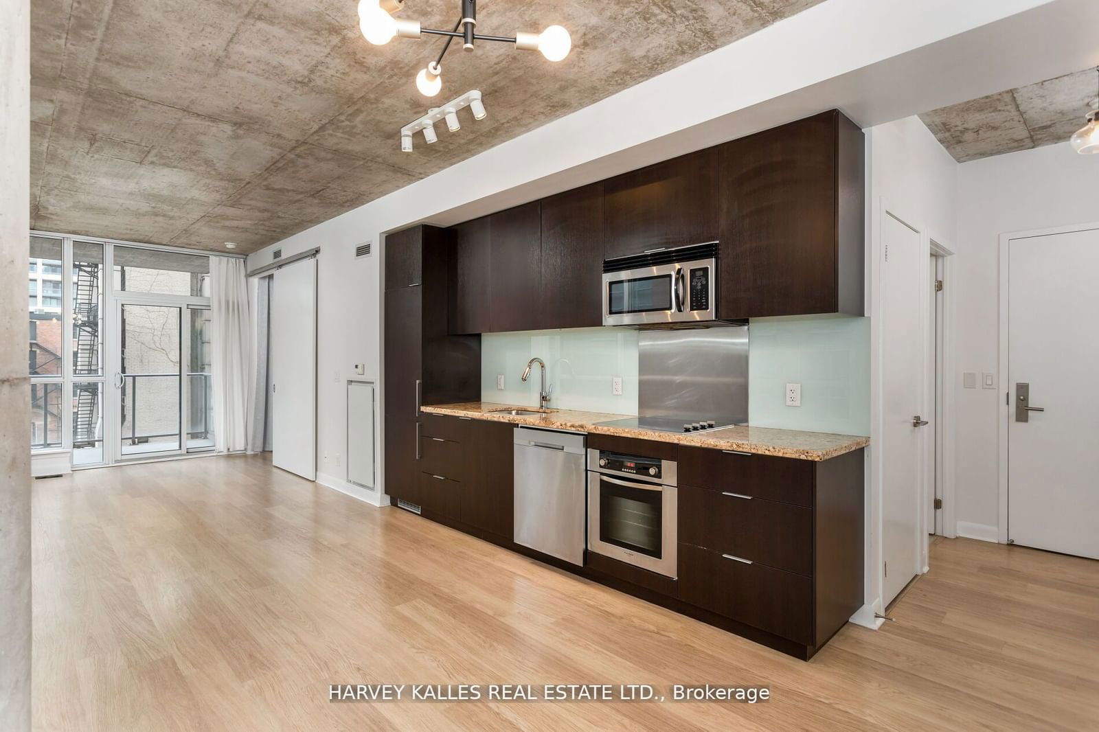 478 King St W, unit 301 for sale