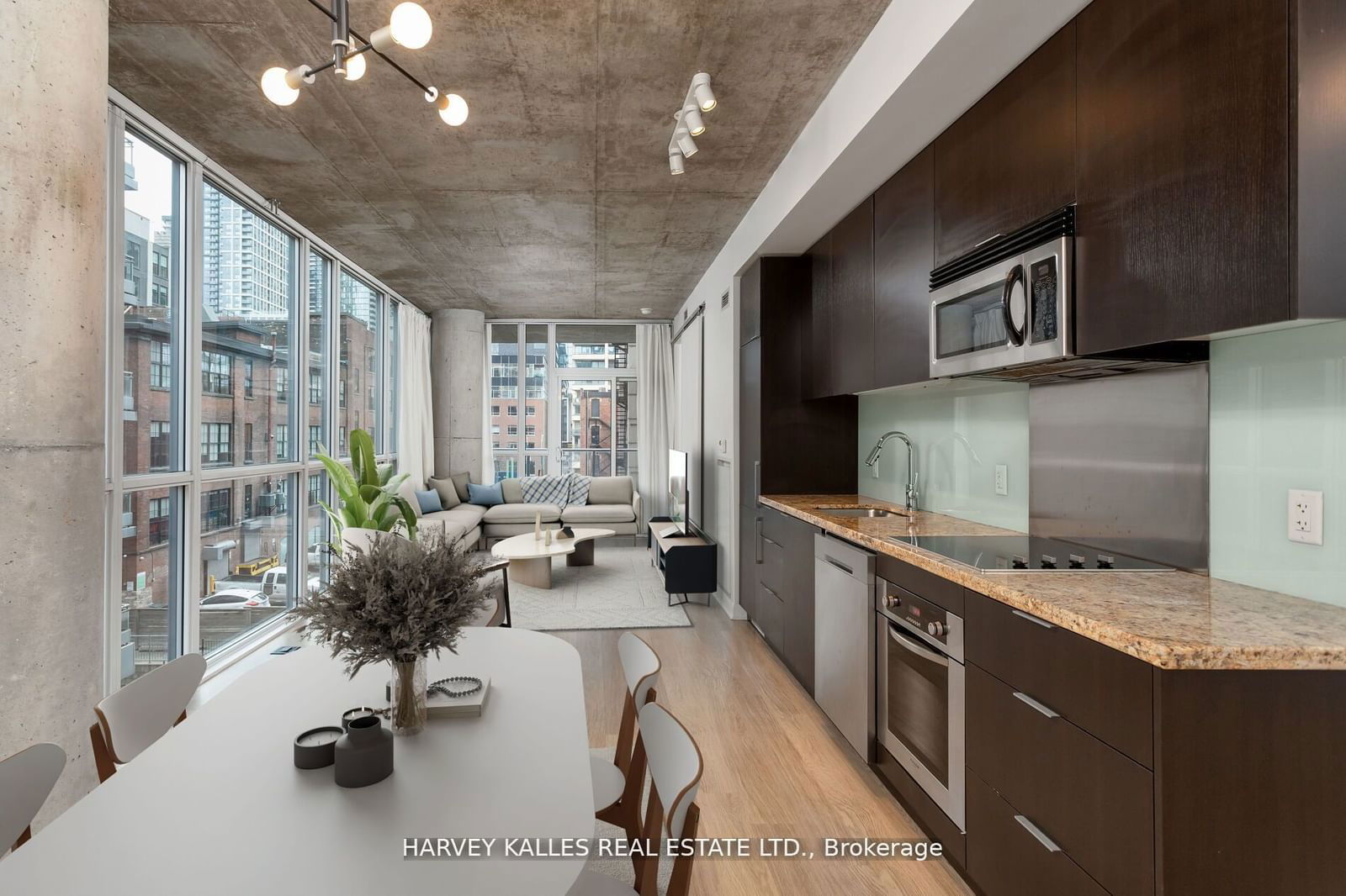 478 King St W, unit 301 for sale