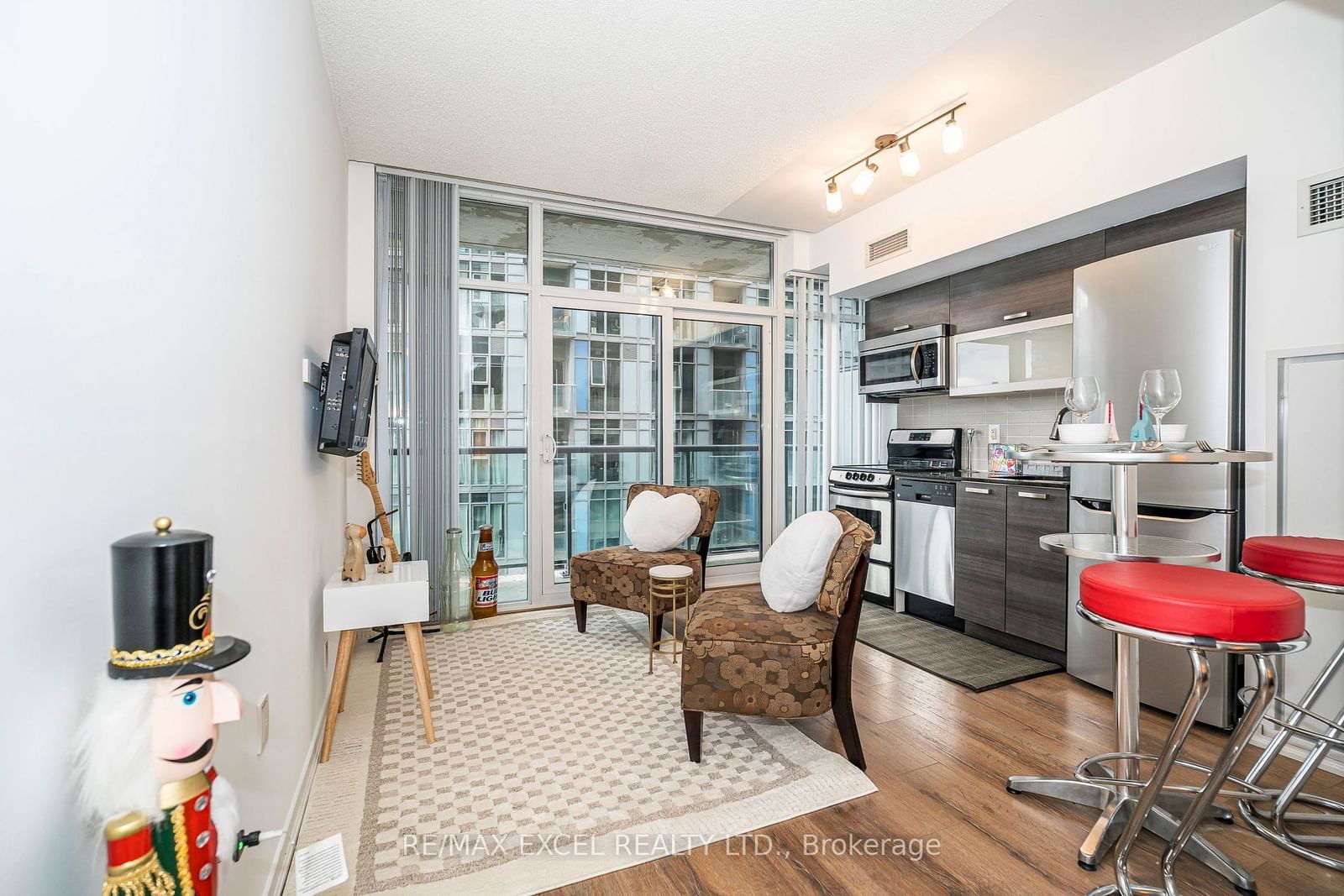 36 Lisgar St, unit #821W for sale