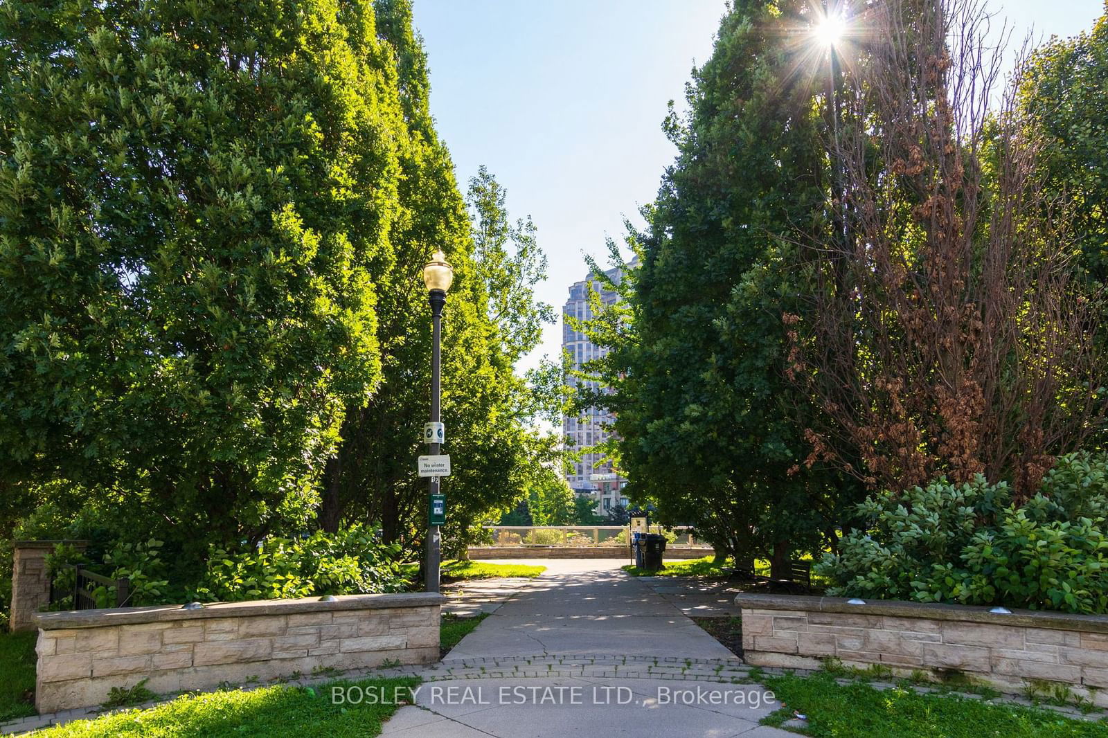 Everson Drive Townhomes, North York, Toronto