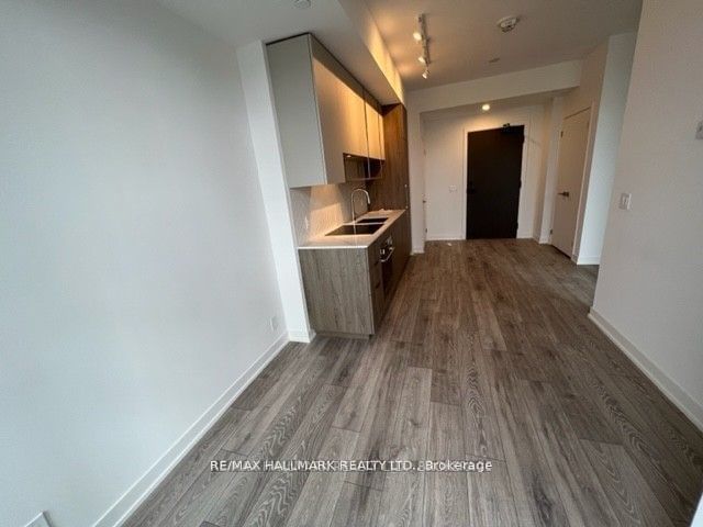 15 Holmes Ave, unit 2705 for rent