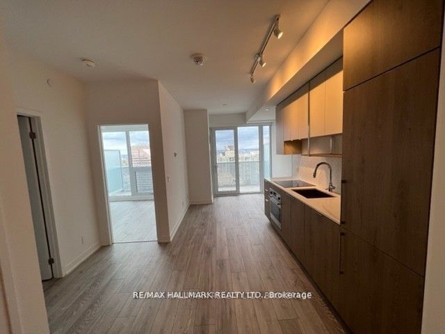 15 Holmes Ave, unit 2705 for rent