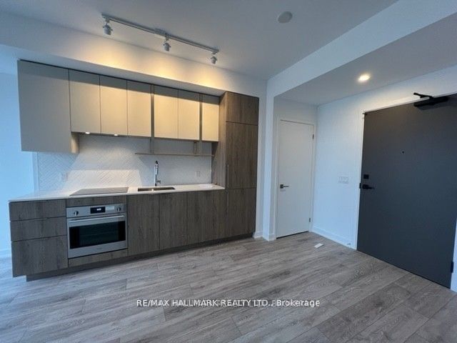 15 Holmes Ave, unit 2705 for rent