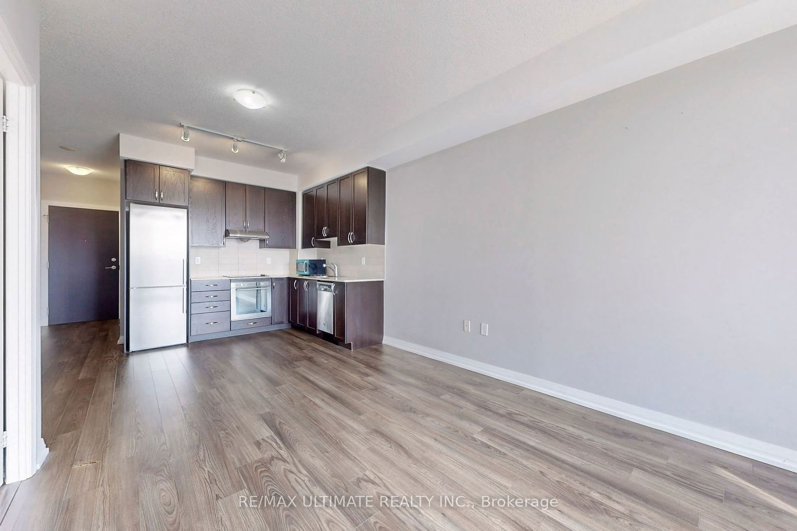 55 Ann O'Reilly Rd, unit 1510 for rent