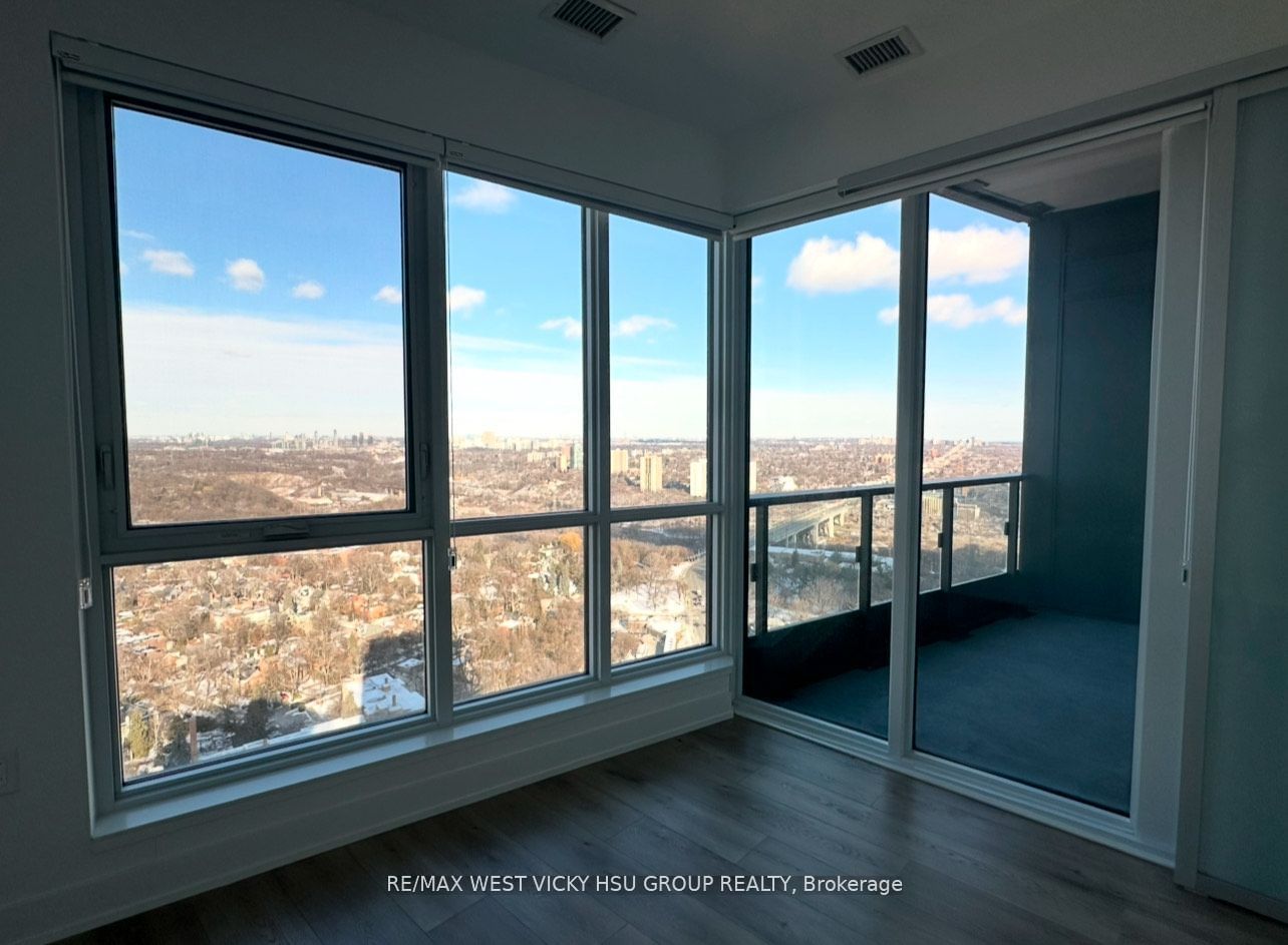 585 Bloor St E, unit 3624 for sale