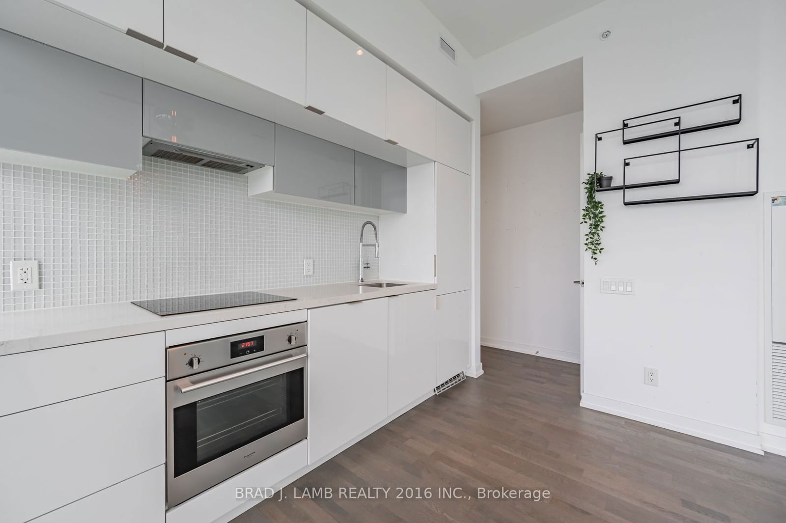 185 Roehampton Ave, unit 3403 for rent