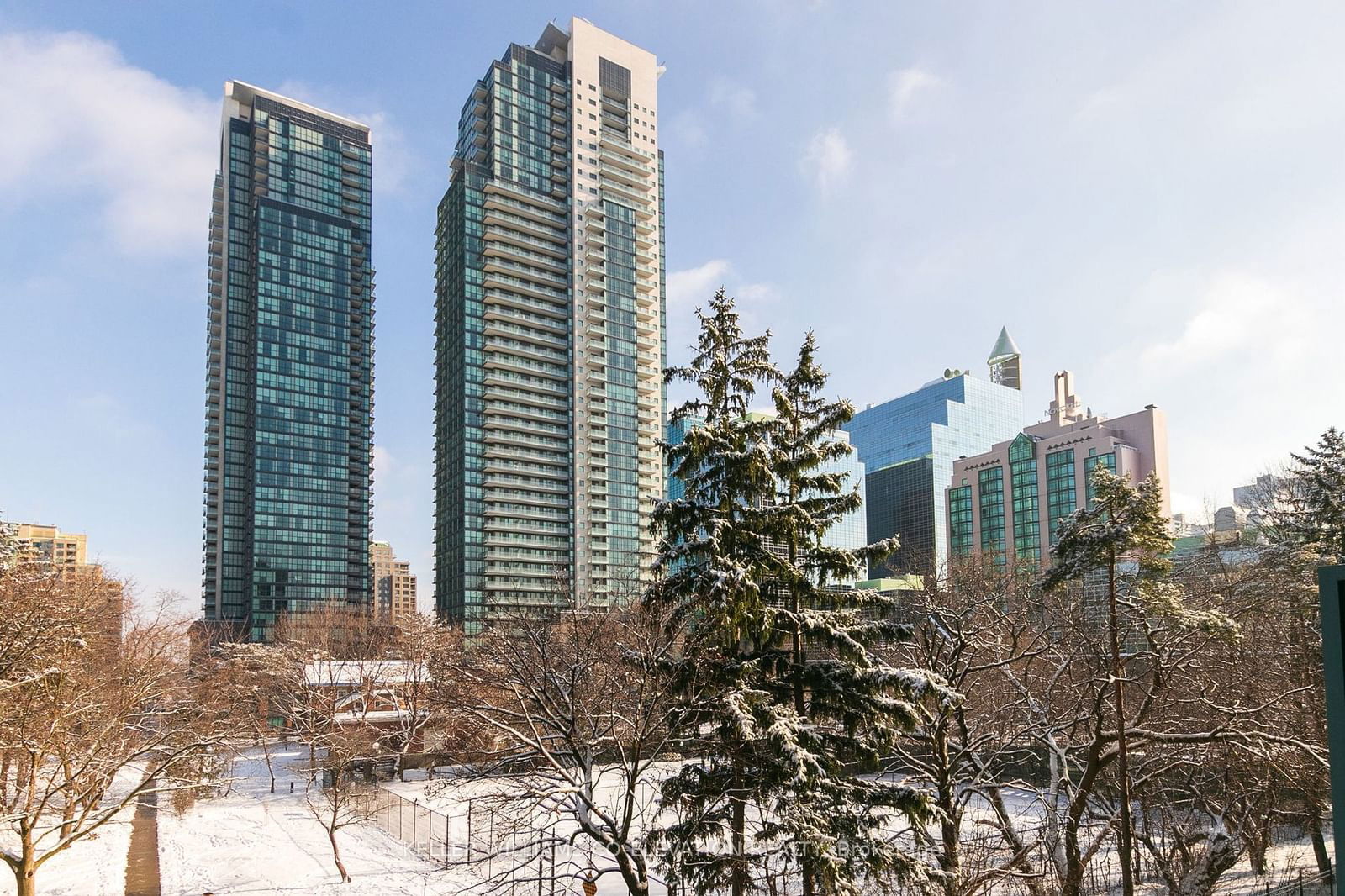 Peninsula Place Condos, North York, Toronto