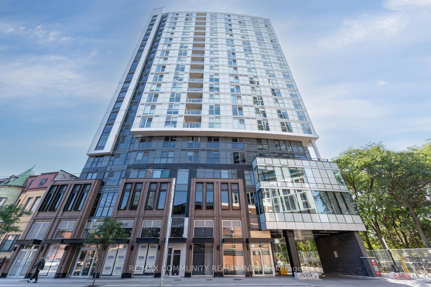 219 Dundas St E, unit 501 for rent