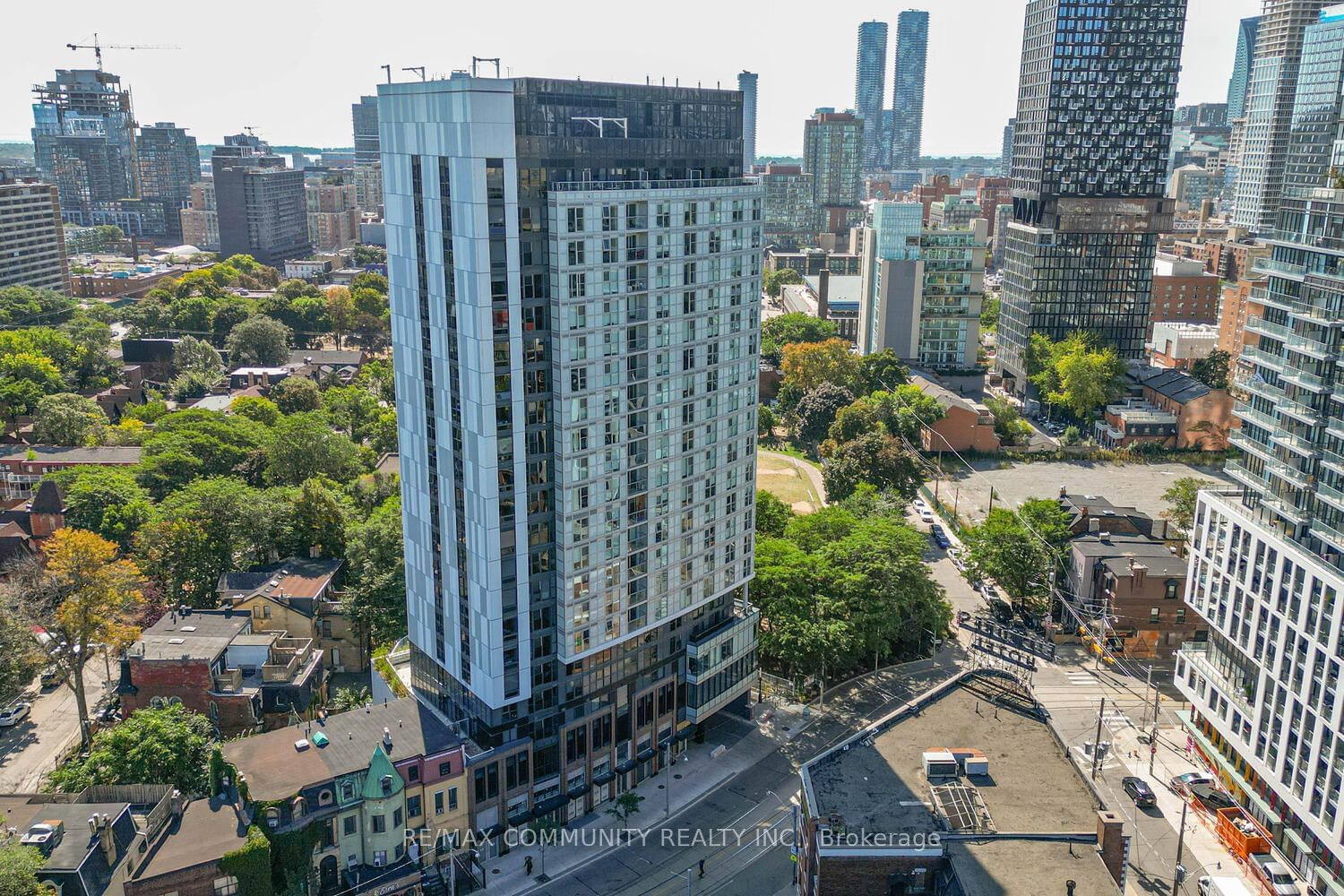 219 Dundas St E, unit 501 for rent