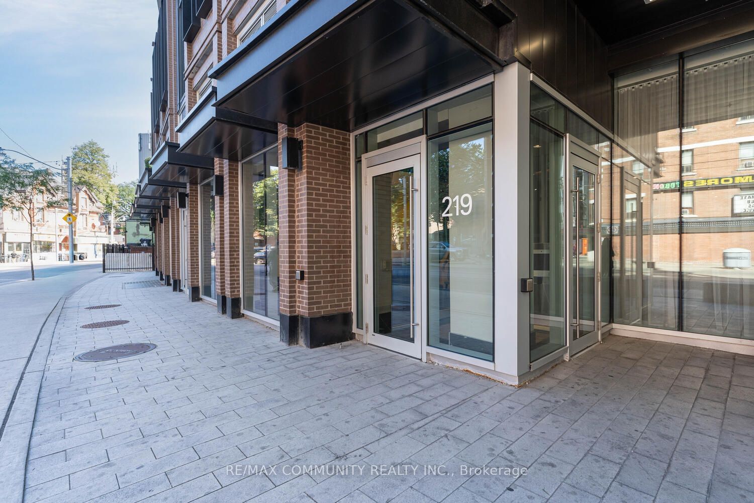 219 Dundas St E, unit 501 for rent