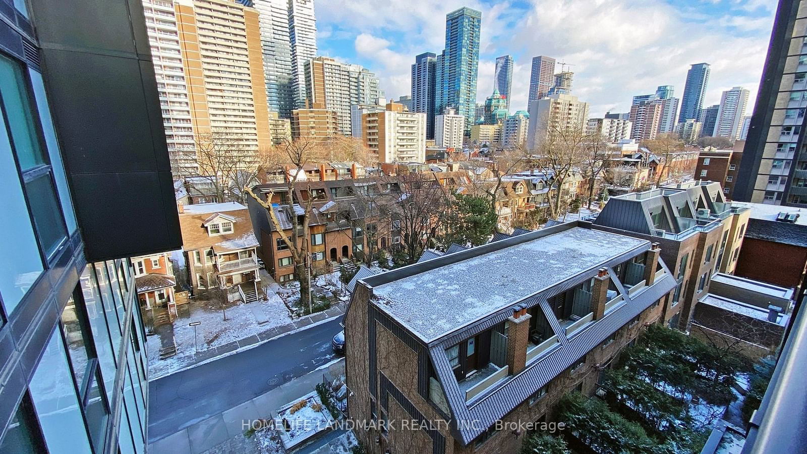 17 Dundonald St, unit 607 for sale