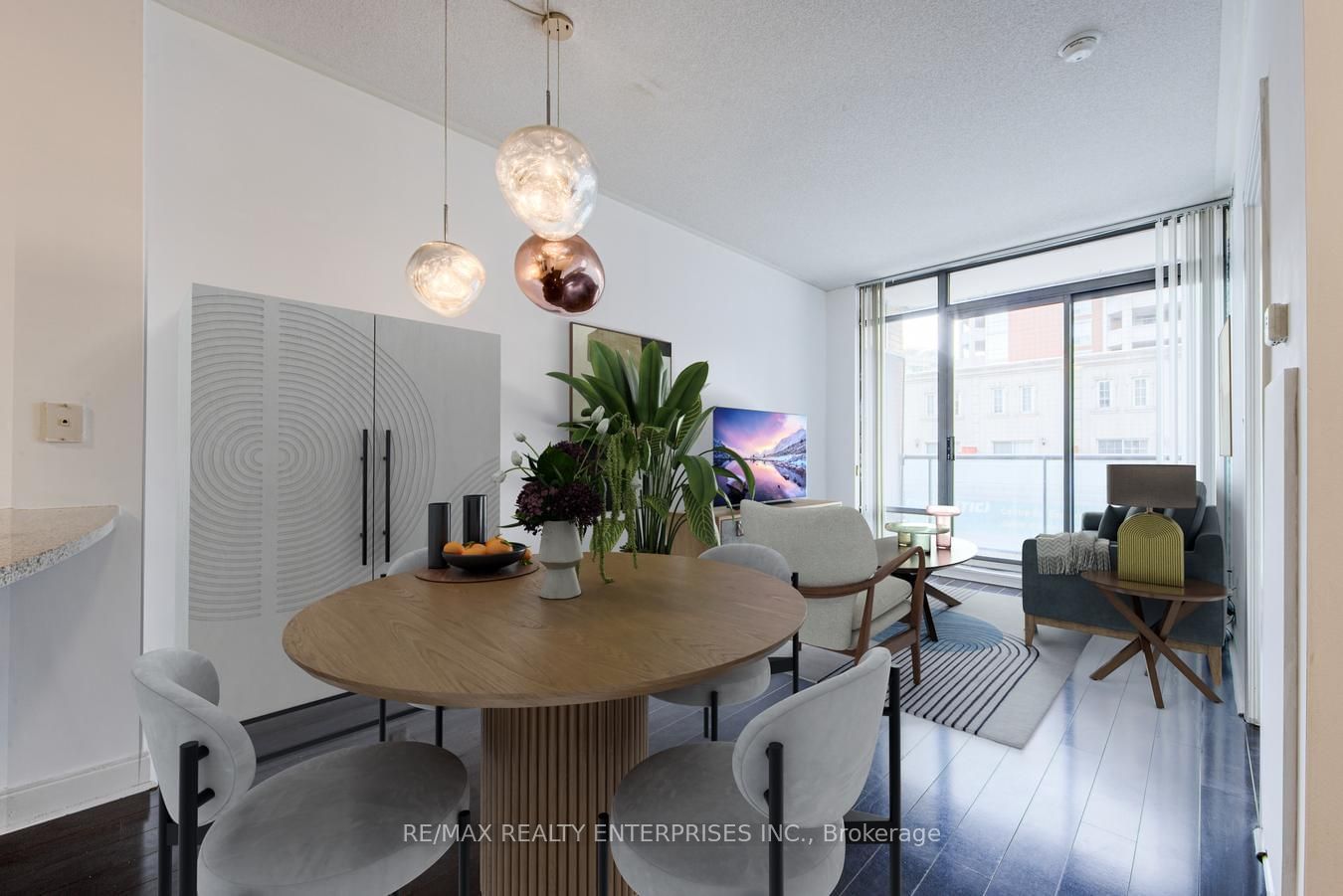 18 Yorkville Ave, unit 315 for sale