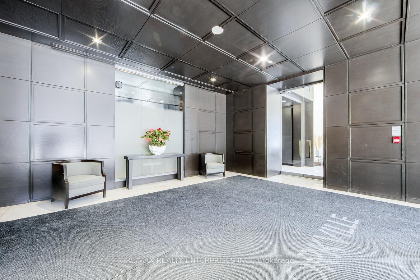 18 Yorkville Ave, unit 315 for sale