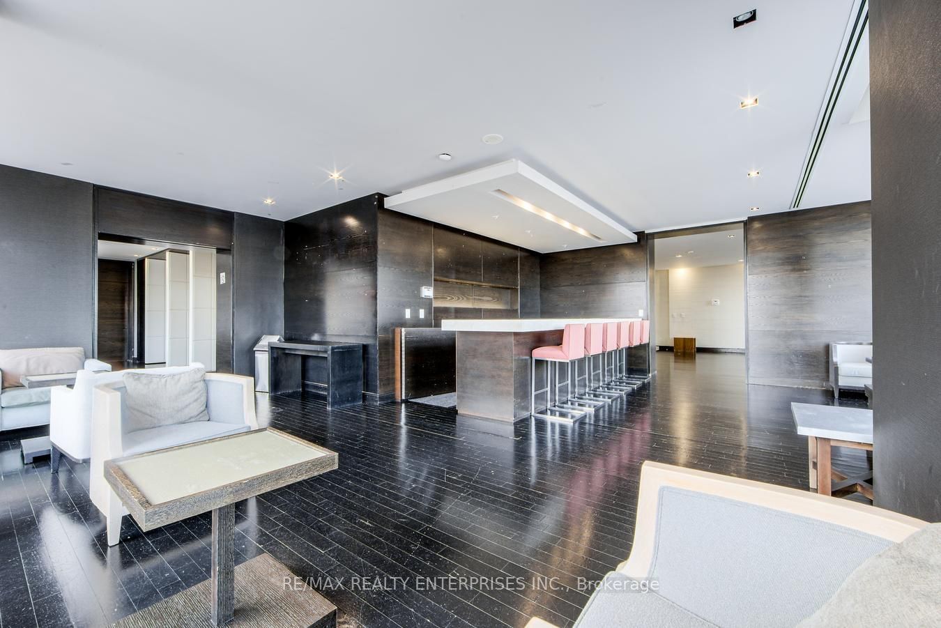 18 Yorkville Ave, unit 315 for sale