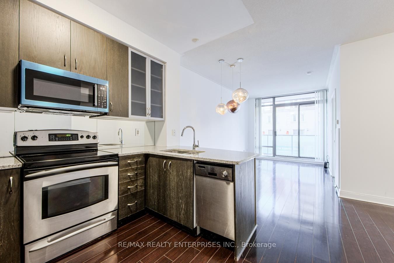 18 Yorkville Ave, unit 315 for sale