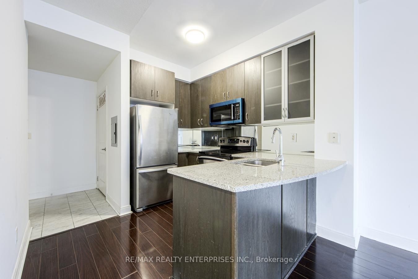 18 Yorkville Ave, unit 315 for sale