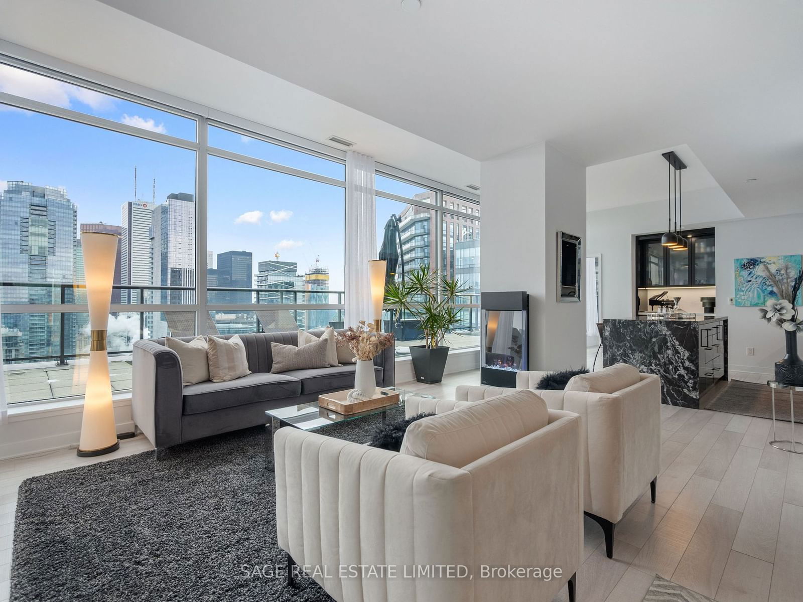 290 Adelaide St W, unit 4104 for sale