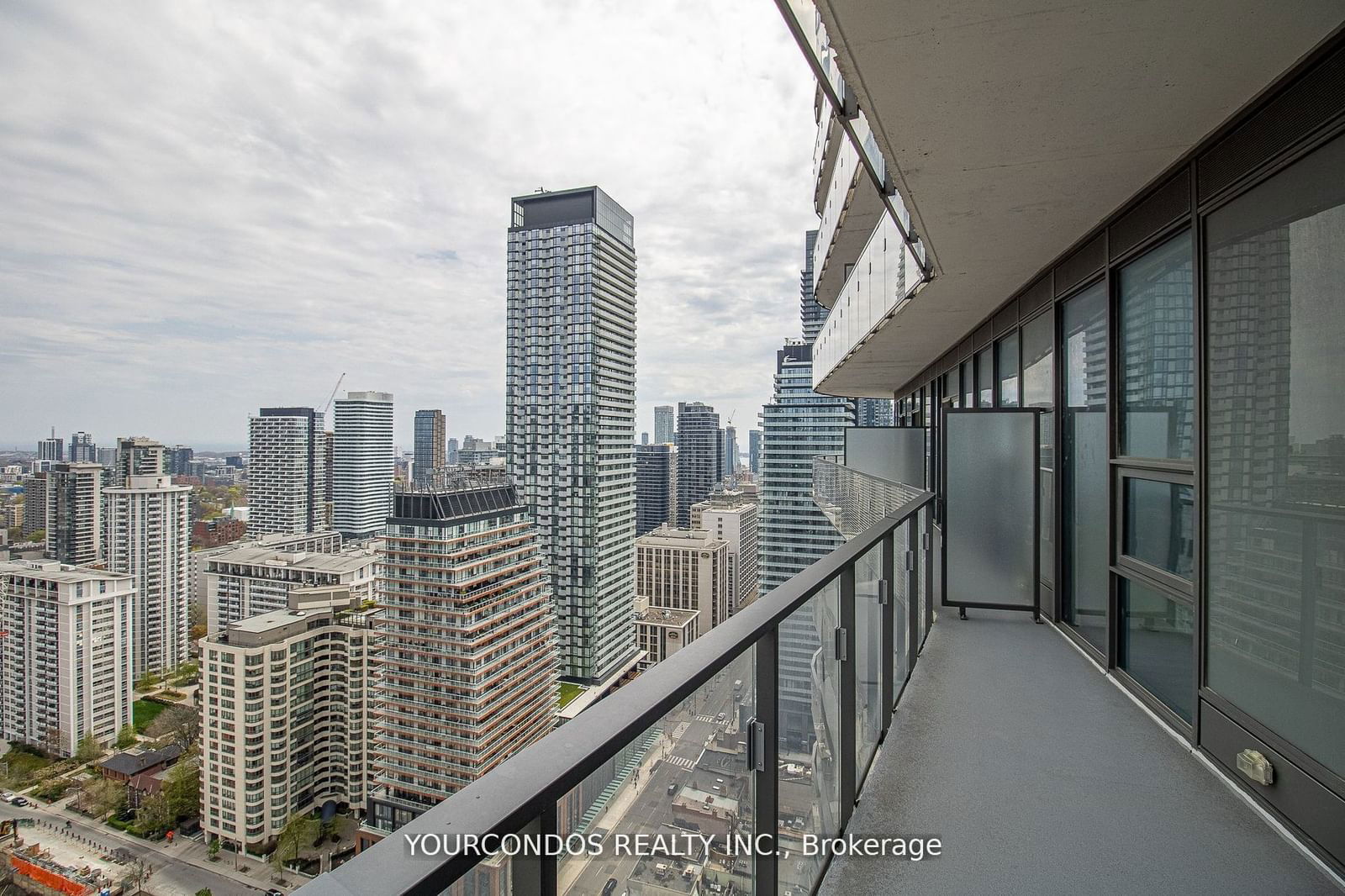 11 Wellesley St W, unit 3013 for sale