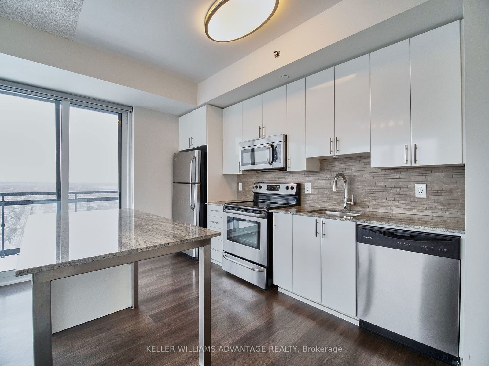 225 Sackville St, unit 2409 for rent