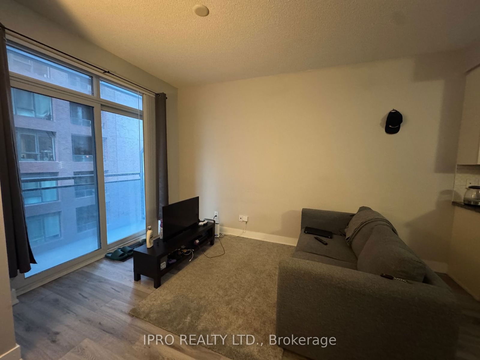 28 Linden St, unit 1609 for rent