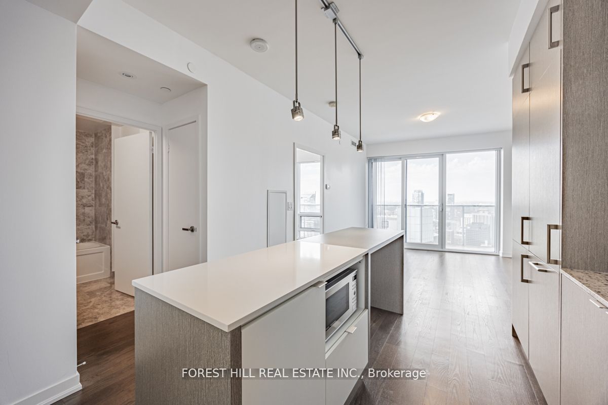 100 Harbour St, unit 6403 for sale