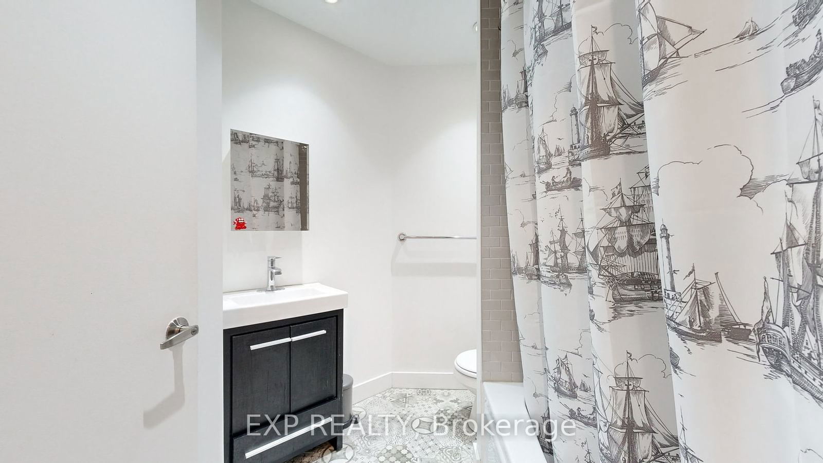 8 York St, unit 2404 for rent