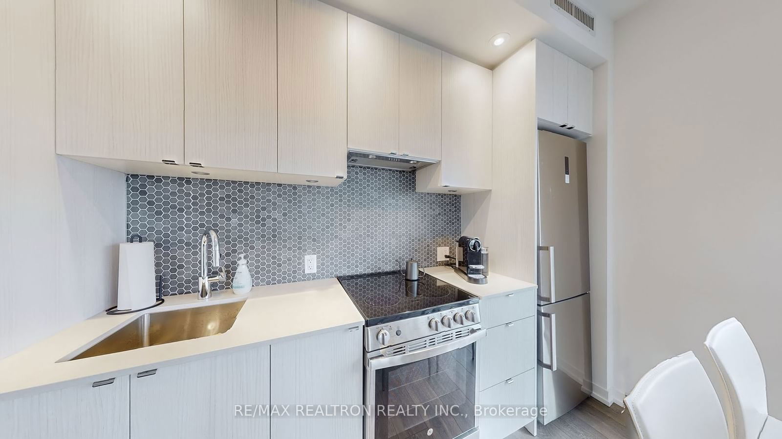 49 East Liberty St, unit 1102 for sale