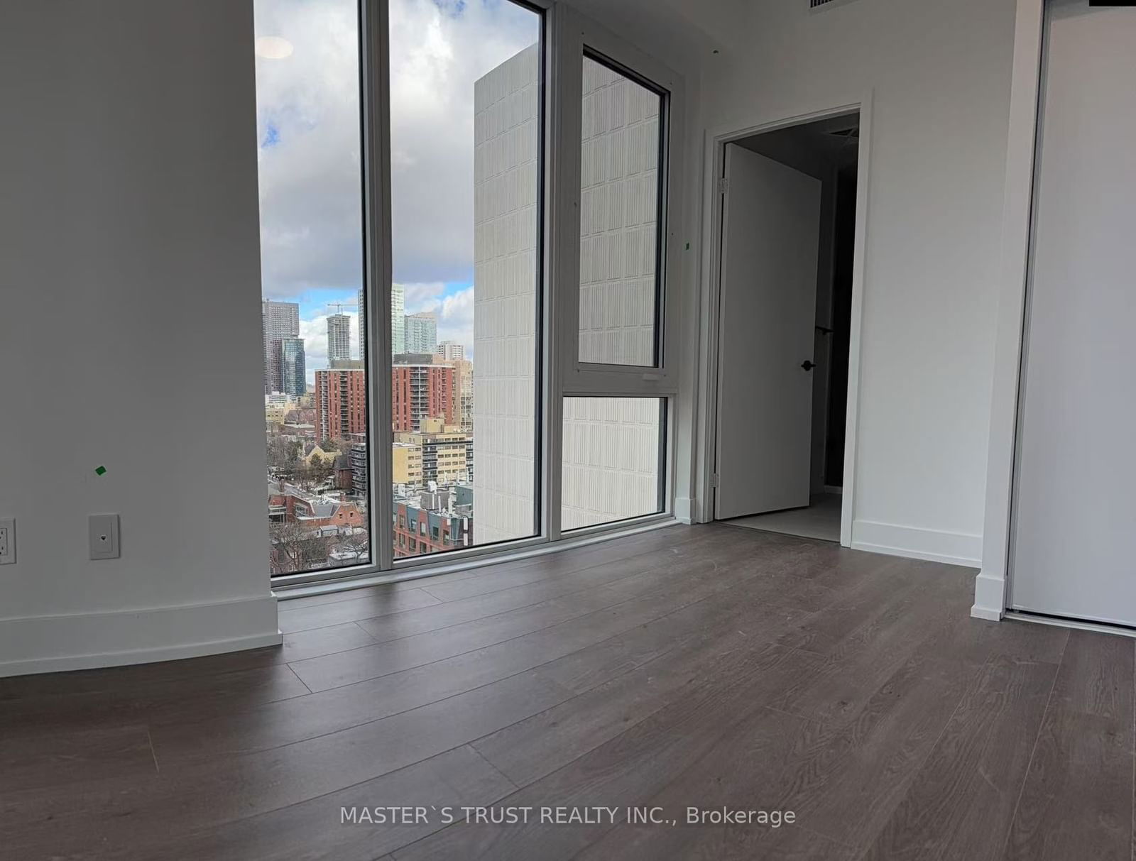 308 Jarvis St, unit 1605 for rent