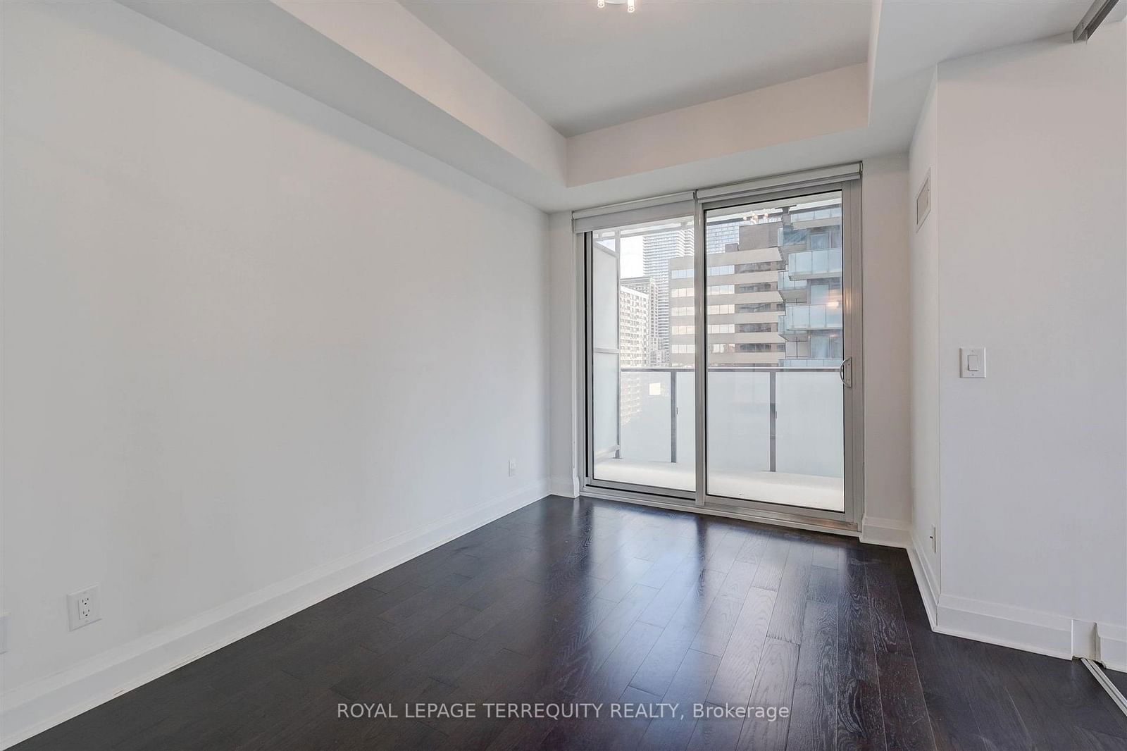 65 St. Mary St, unit 902 for rent