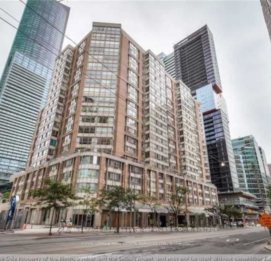 717 Bay St, unit 1002 for sale