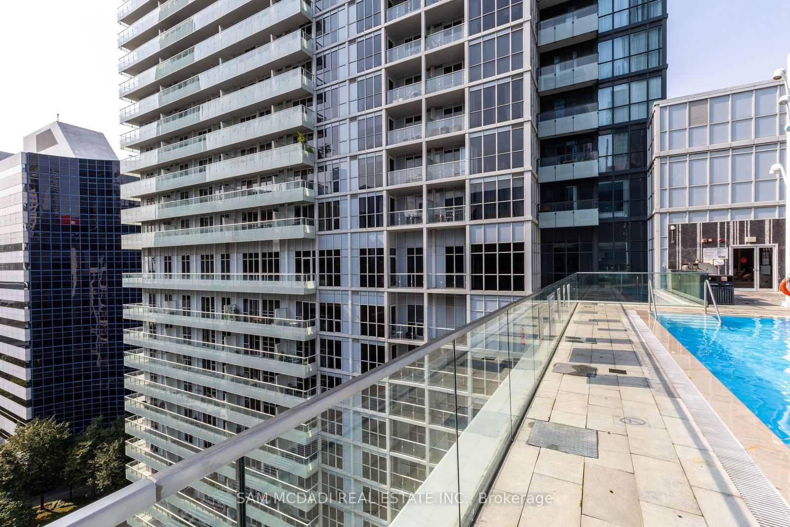 20 John St, unit 323 for sale