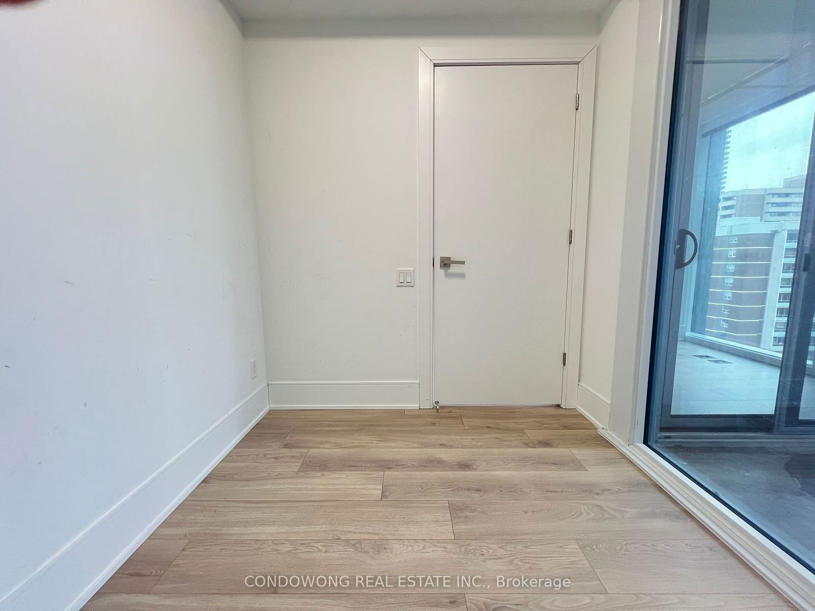 3 Gloucester St, unit 2017 for rent