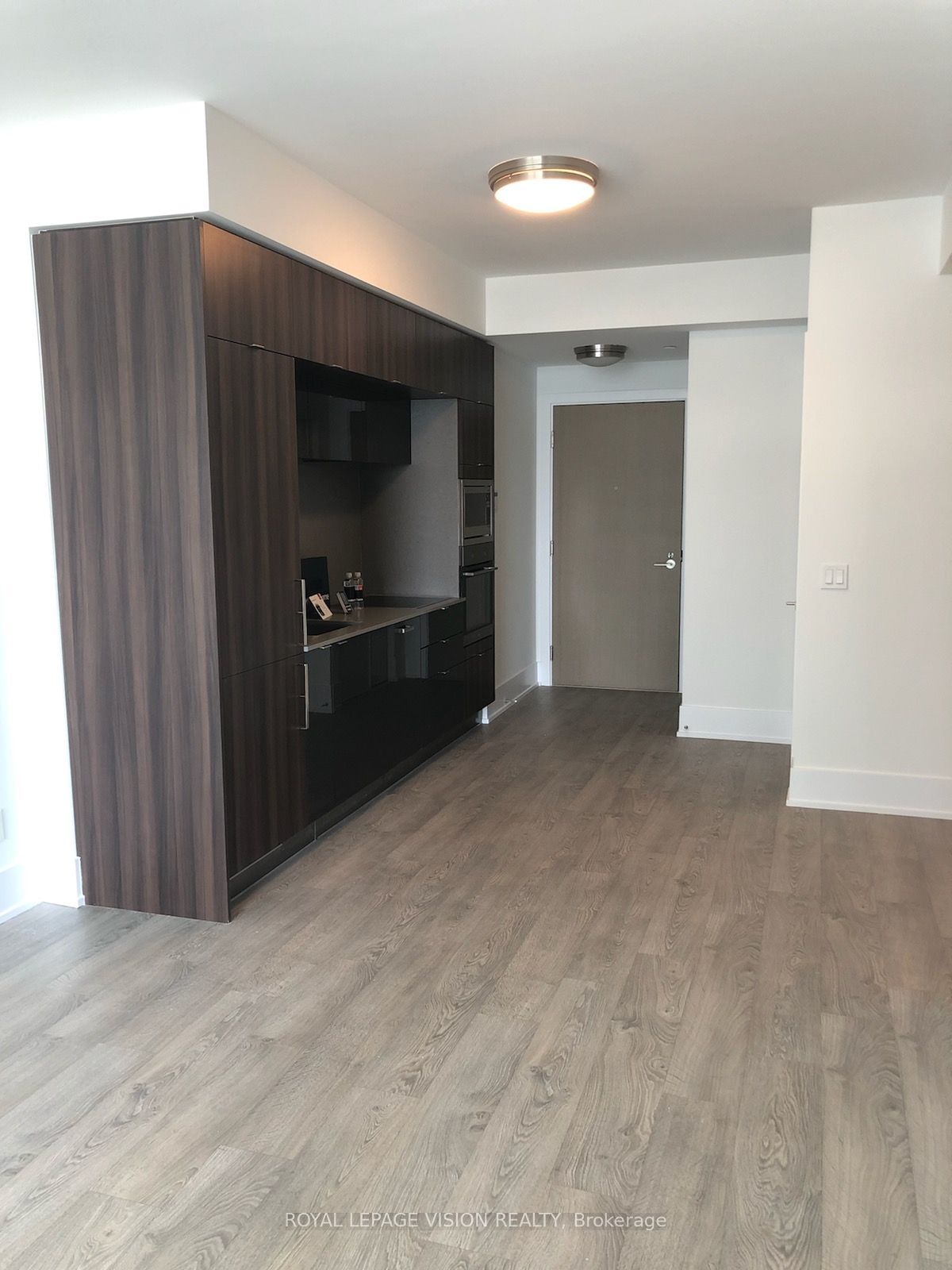 1 Edgewater Dr, unit 302 for rent