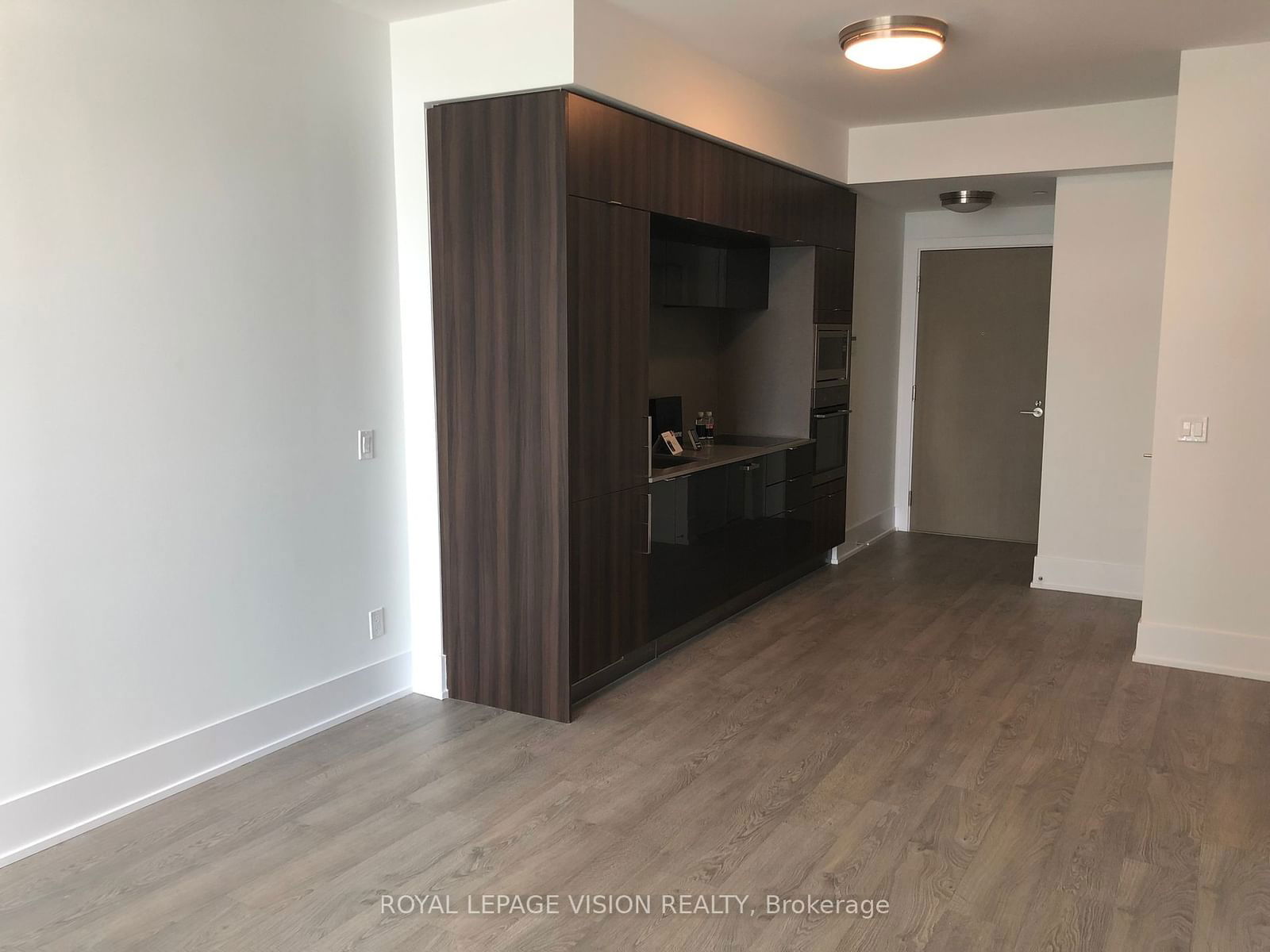 1 Edgewater Dr, unit 302 for rent