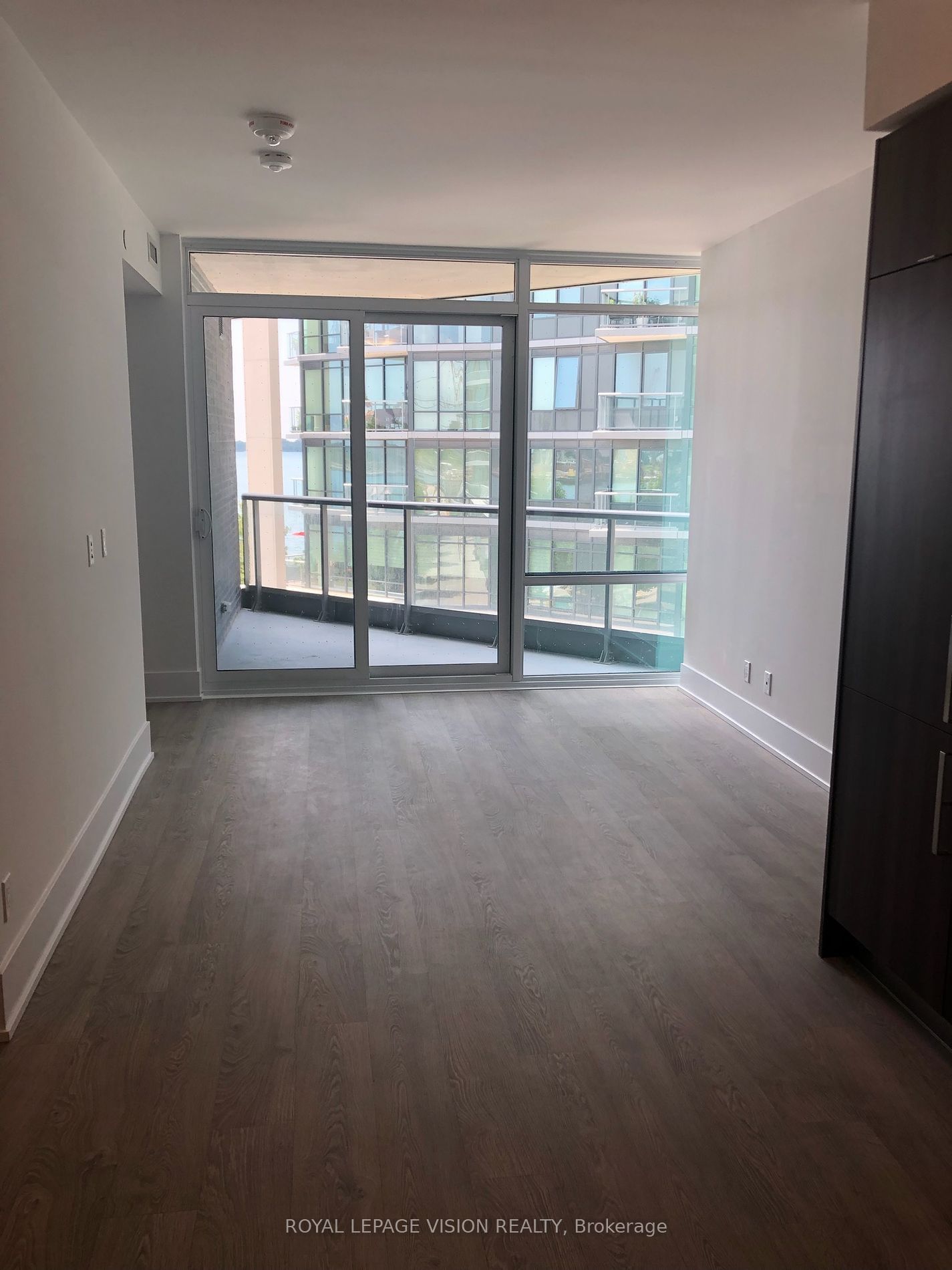 1 Edgewater Dr, unit 302 for rent