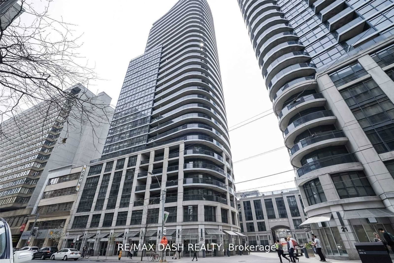 25 Carlton St, unit 2701 for rent