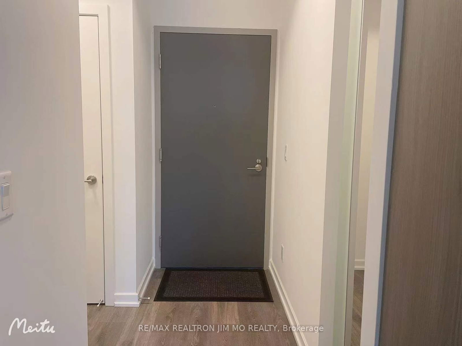 32 Forest Manor Rd, unit 2707 for rent