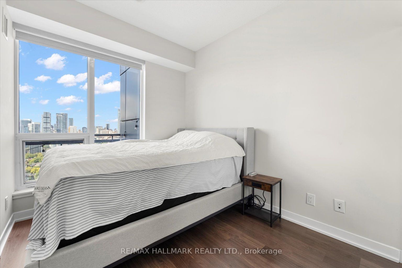 225 Sackville St, unit Ph2606 for sale