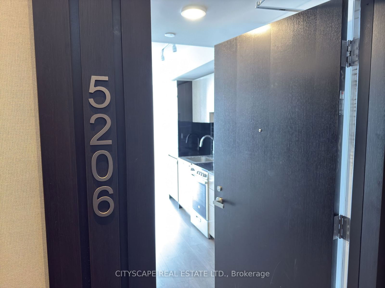 501 Yonge St, unit 5206 for rent