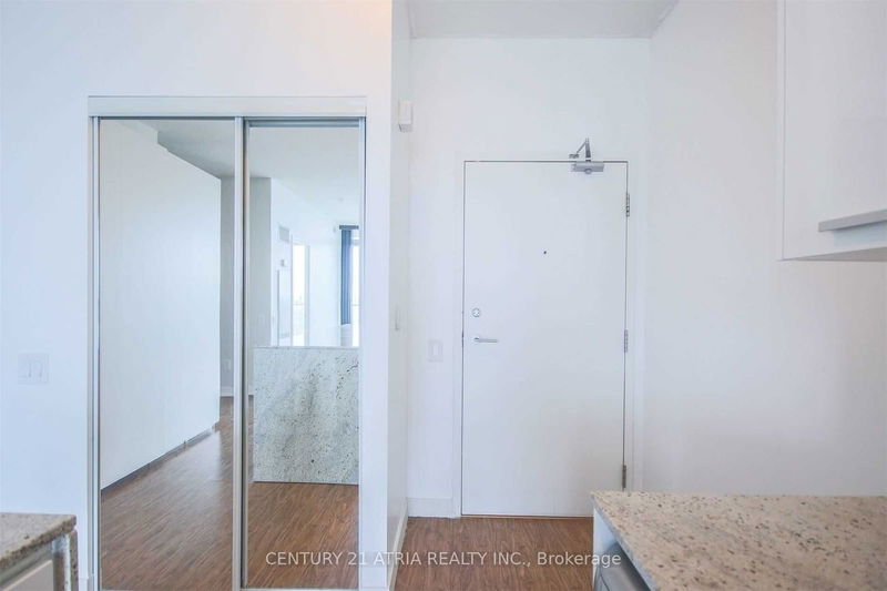 33 Singer Crt, unit 2812 for rent