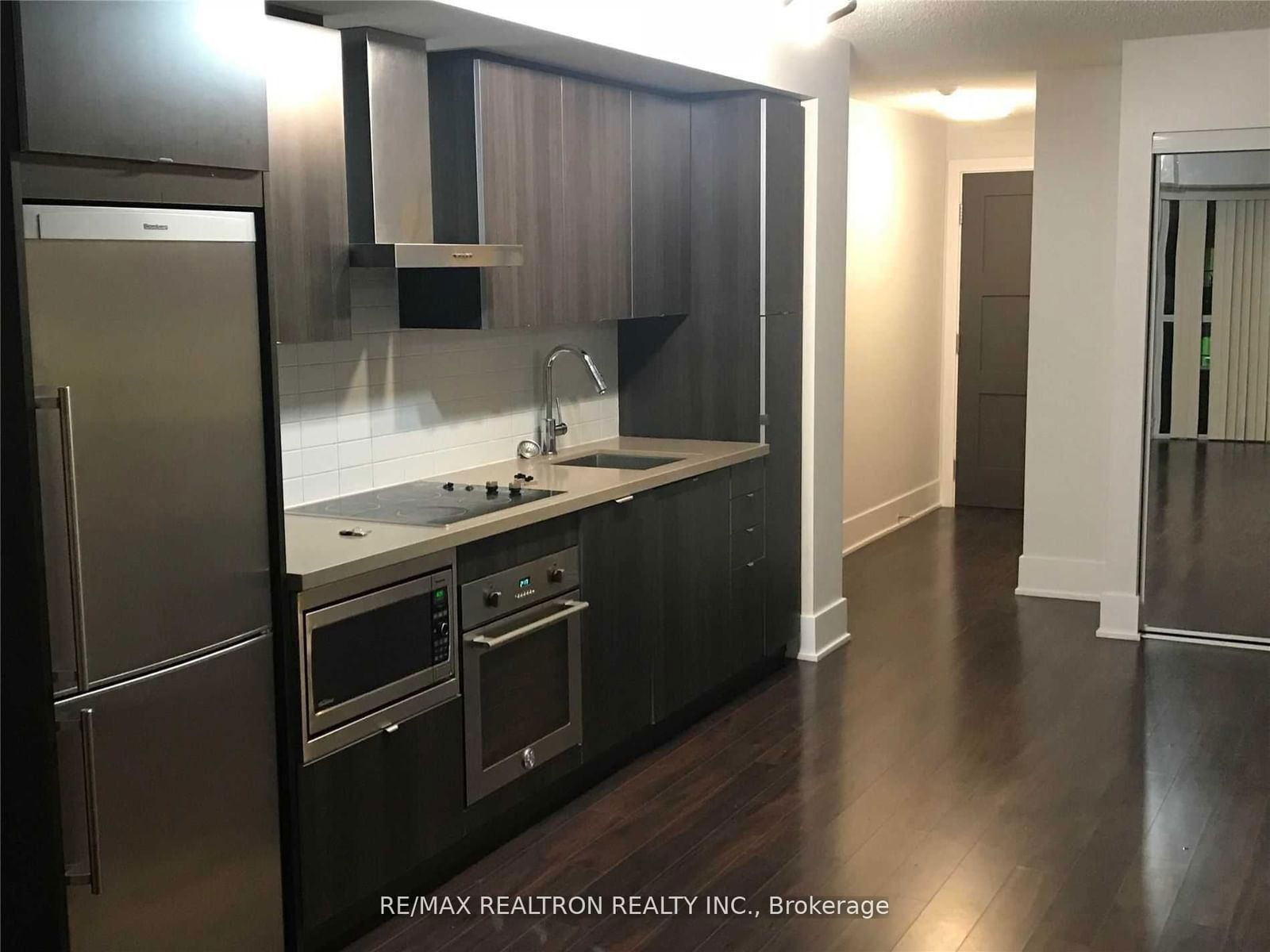 300 Front St W, unit 1001 for rent