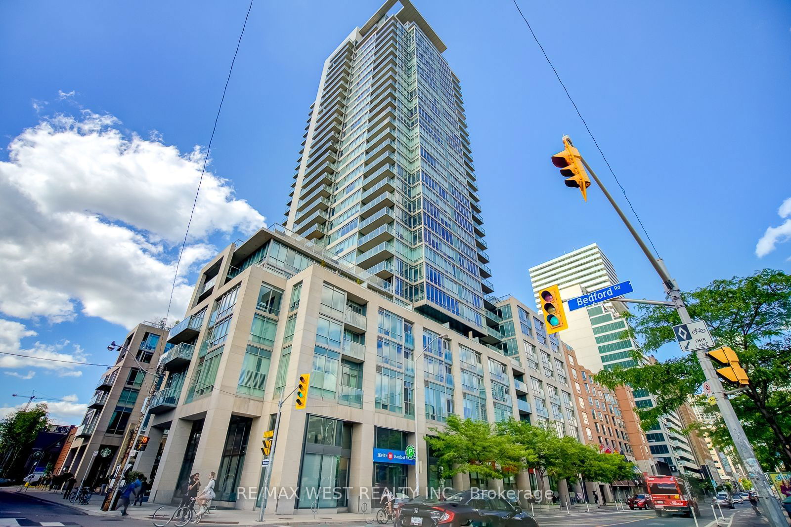 1 Bedford Rd, unit 1403 for rent