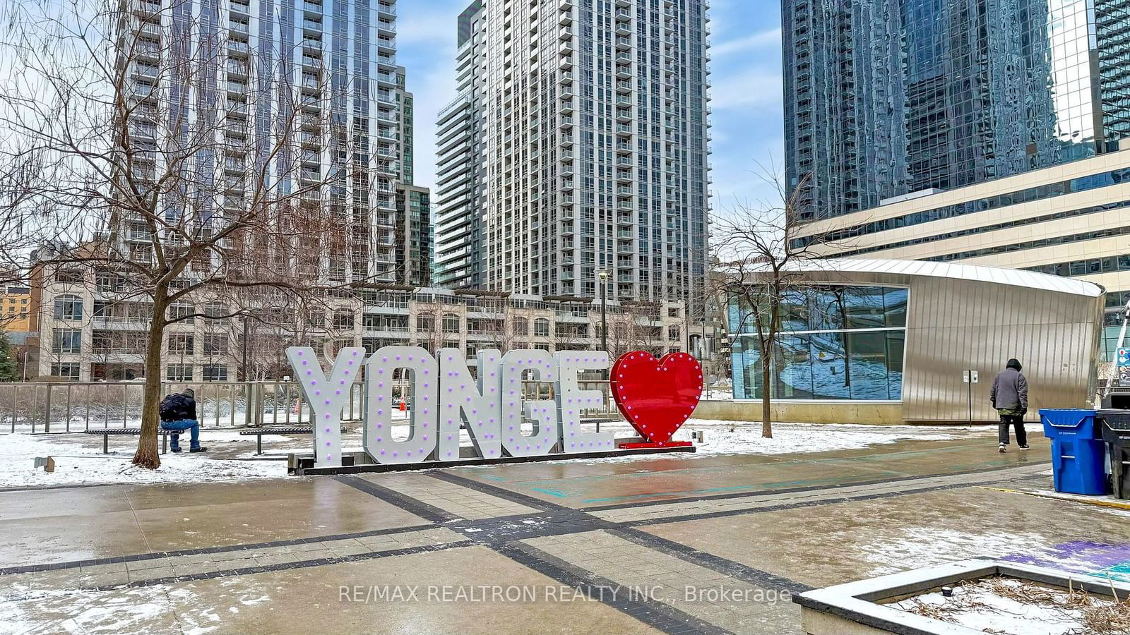 386 YONGE ST St E, unit 1104 for sale