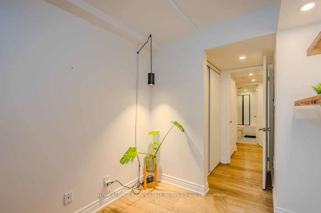 10 Douro St, unit 521 for rent