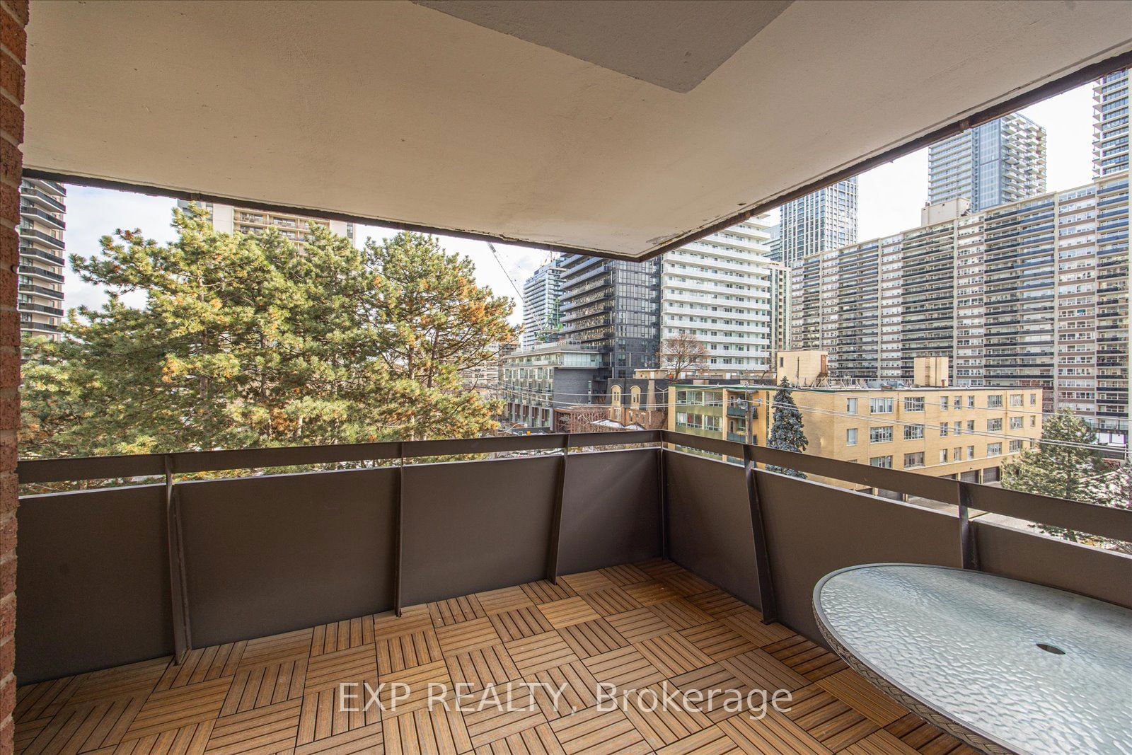 70 Erskine Avenue Condos, Midtown, Toronto