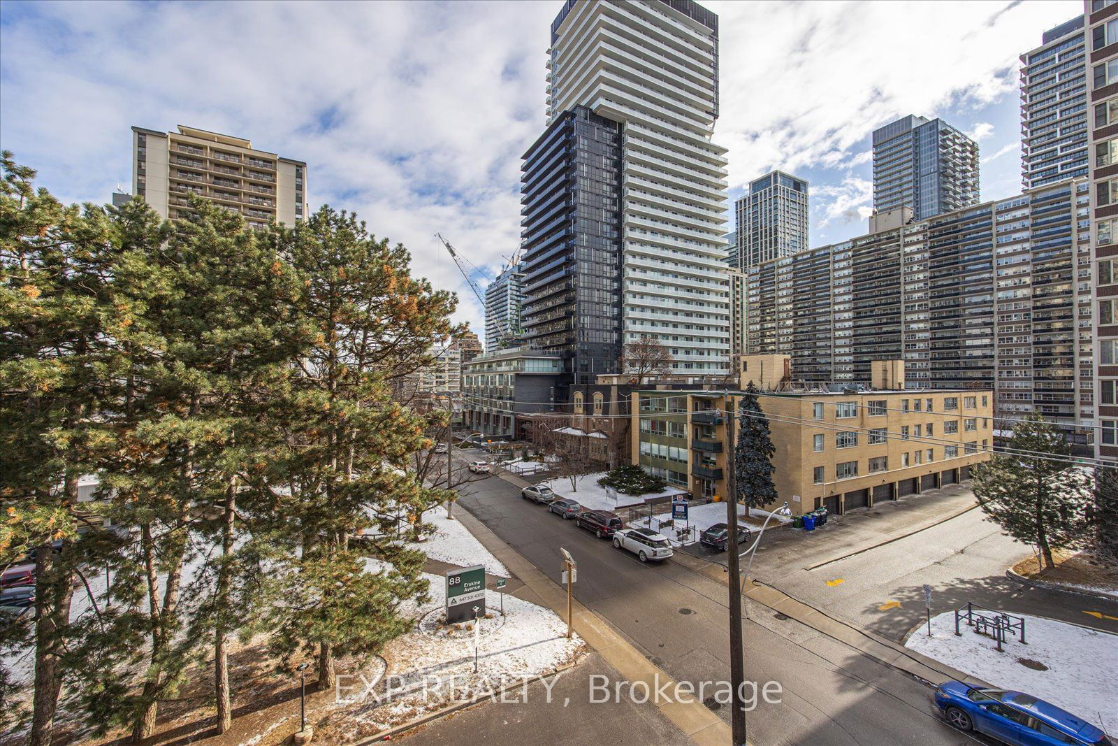 70 Erskine Avenue Condos, Midtown, Toronto